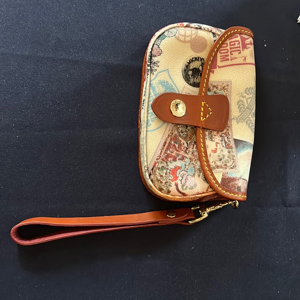 Dooney and Bourke, Walt Disney World wristlet